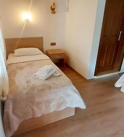 Ephesus Hillside Homestay *